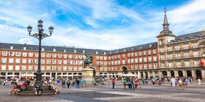 spend money while traveling