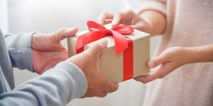 Anniversary Gifts For Your Spouse